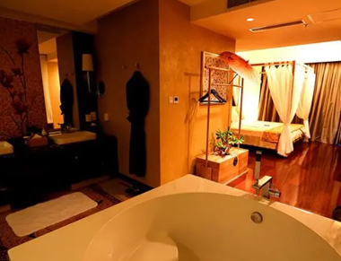 重庆养生会所的黄昏恋:当爱情遇上八十岁